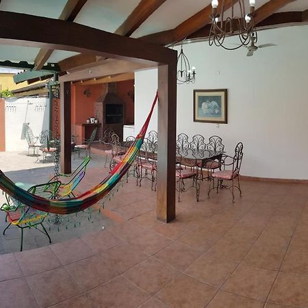 Lili'S Hostel Santa Cruz de La Sierra Eksteriør billede