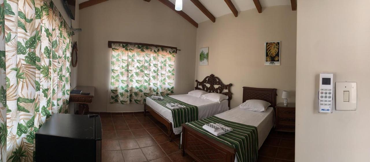 Lili'S Hostel Santa Cruz de La Sierra Eksteriør billede