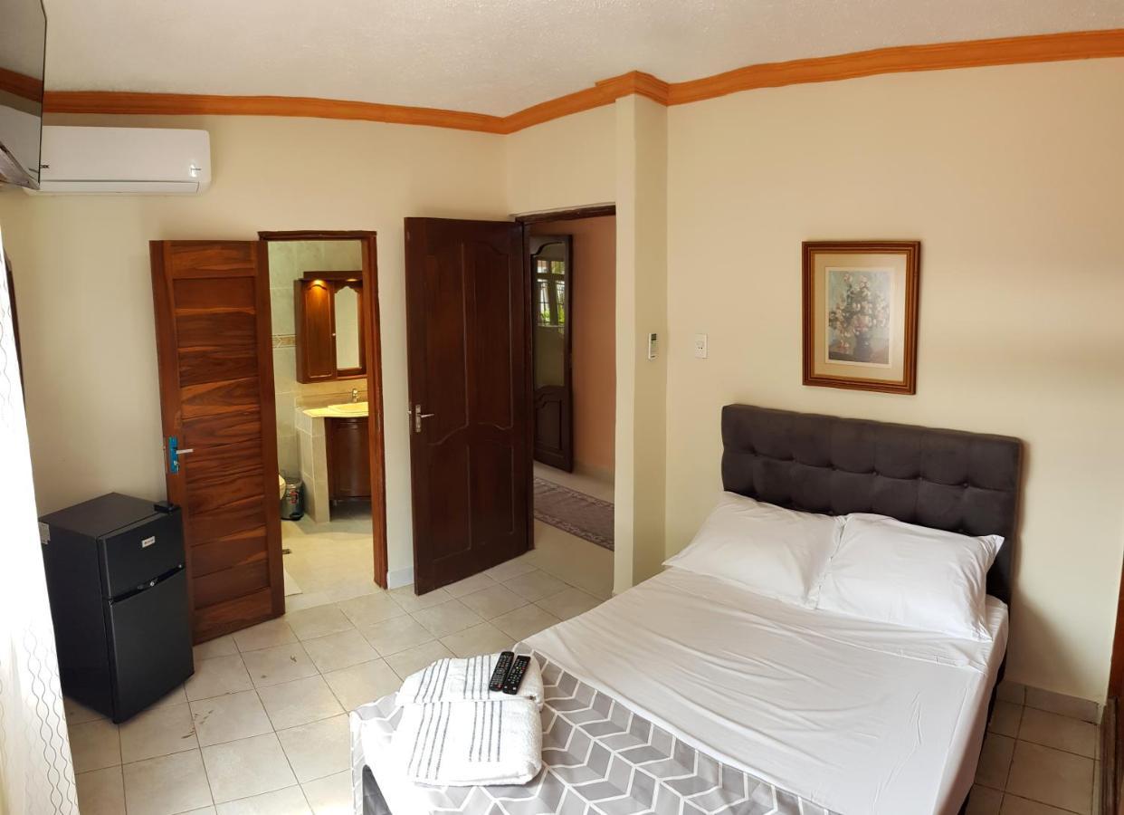 Lili'S Hostel Santa Cruz de La Sierra Eksteriør billede